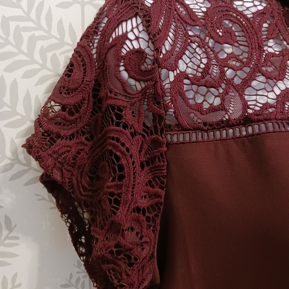 Lace Turtleneck Top - Picture 2 of 6